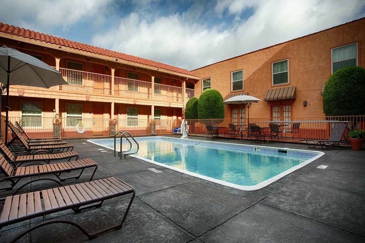 Motel 6 Dallas Tx Downtown Exterior foto